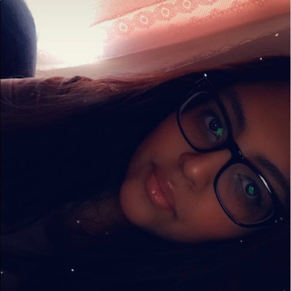 Meet your Posher, Rocio